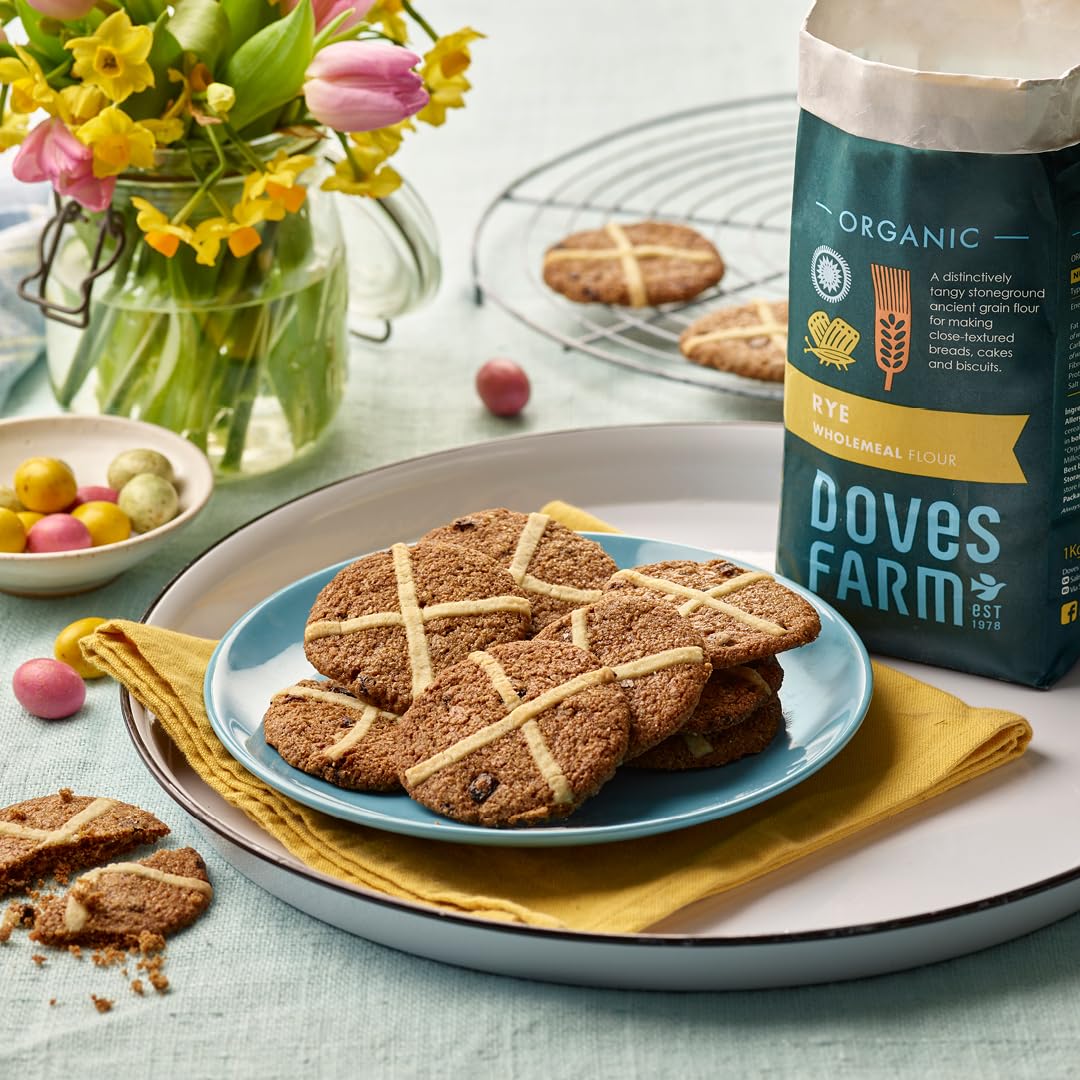 Doves Farm Organic Rye Wholemeal Flour | Stoneground Ancient Grain Flour | Perfect for Close-Textured Breads, Cakes & Biscuit Baking | High in Fiber | Imported from UK | 35.27 Oz (1 Kg)