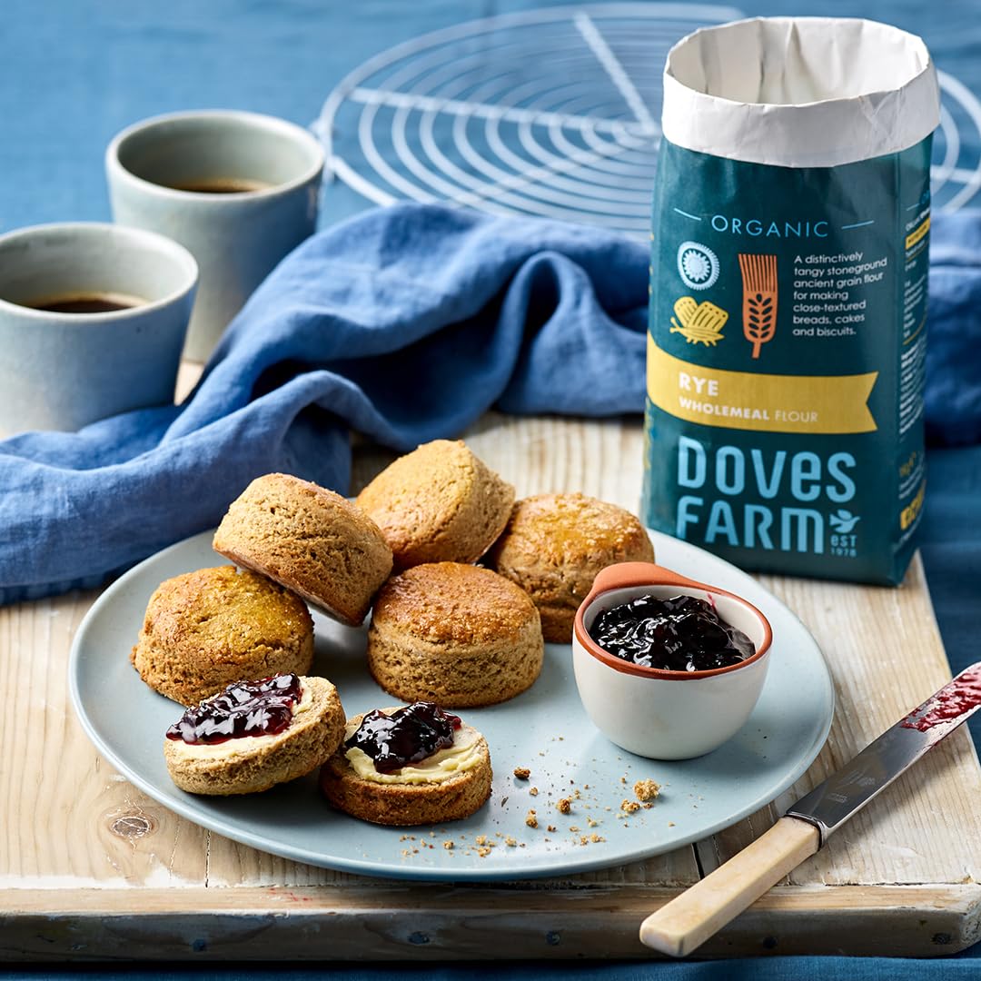 Doves Farm Organic Rye Wholemeal Flour | Stoneground Ancient Grain Flour | Perfect for Close-Textured Breads, Cakes & Biscuit Baking | High in Fiber | Imported from UK | 35.27 Oz (1 Kg)