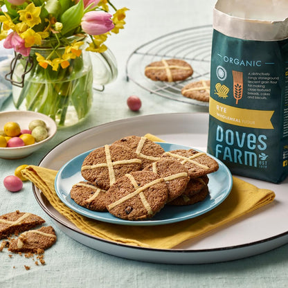 Doves Farm Organic Rye Wholemeal Flour | Stoneground Ancient Grain Flour | Perfect for Close-Textured Breads, Cakes & Biscuit Baking | High in Fiber | Imported from UK | 35.27 Oz (1 Kg)