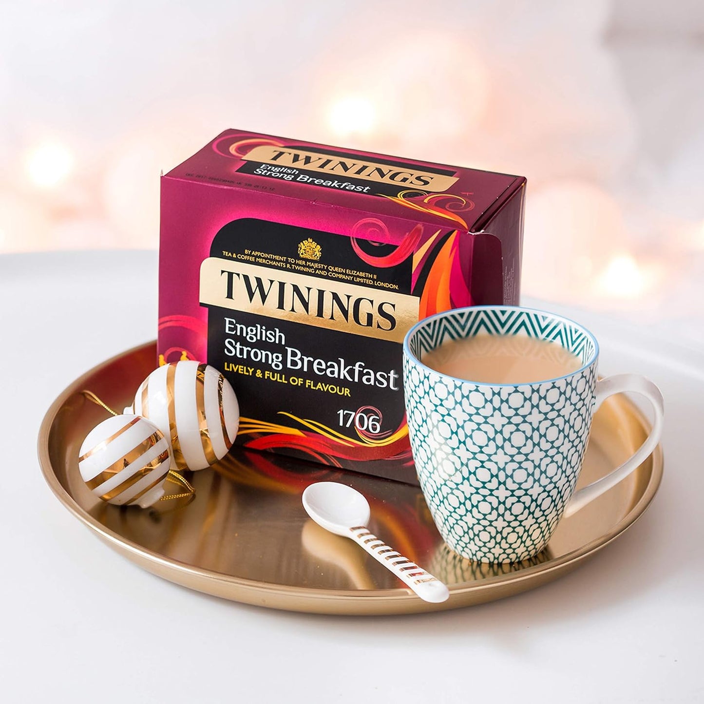 Twinings English Breakfast Decaf Tea | Golden, Well Rounded & Full Bodied Decaffeinated Black Tea | 40 Biodegradable Tea Bags