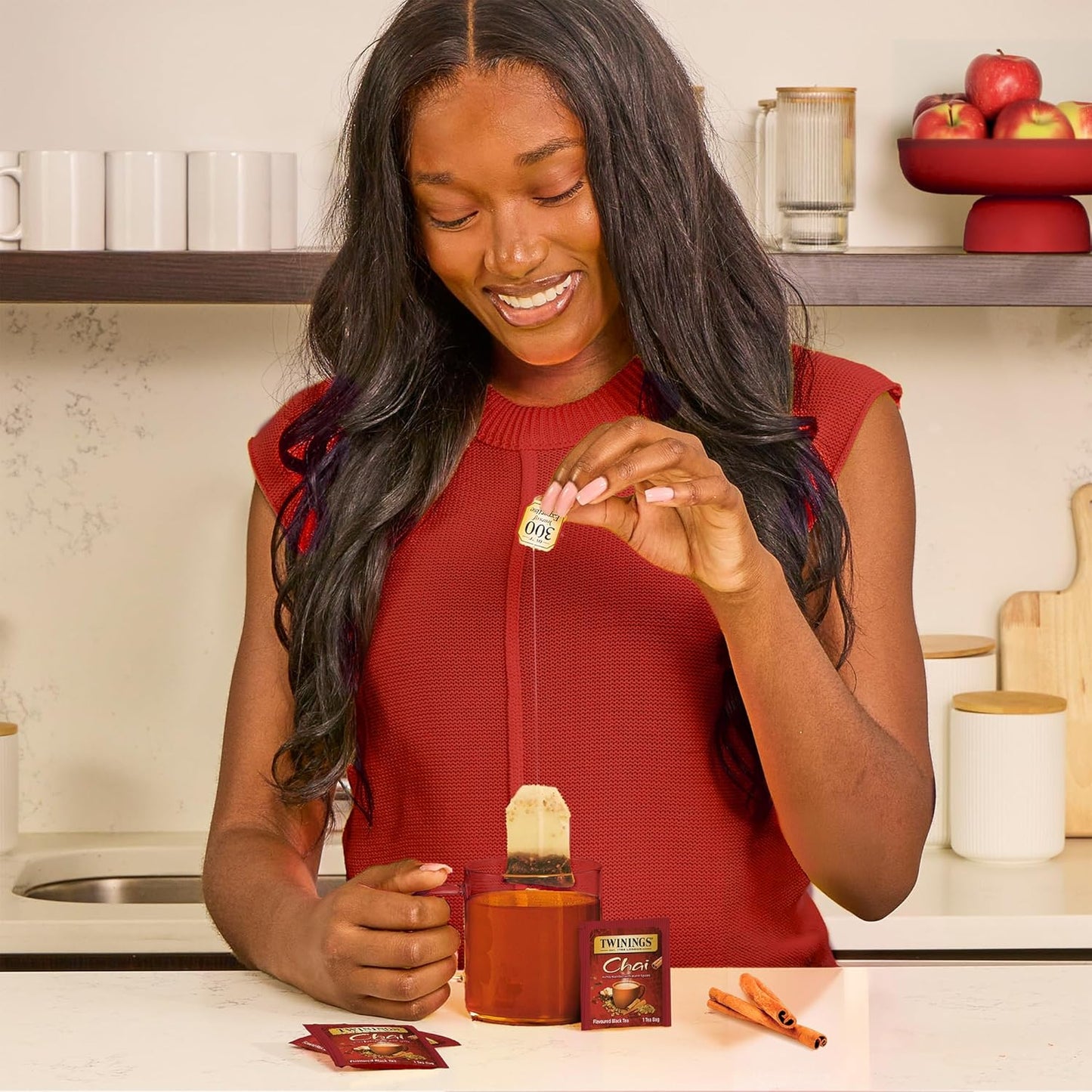 Twinings Wild Berries Herbal Tea Individually Wrapped Bags, 20 Count (Pack of 1), Full-Flavoured, Naturally Caffeine-Free, Enjoy Hot or Iced, 20 Teabags