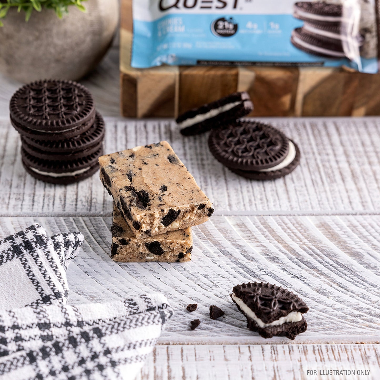 Quest Cookies & Cream Protein Bars